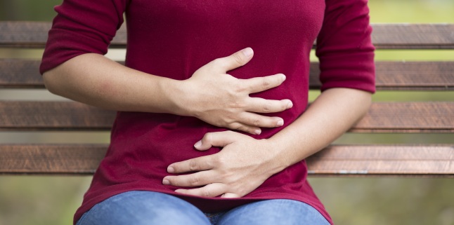 Gastroenterită sau intoxicație alimentară - cum le deosebești?