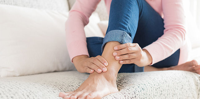 umflarea cauzelor articulației piciorului