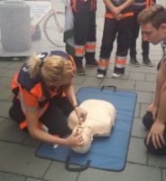 Societatea de Salvare Bucuresti a invatat peste 300 de  bucuresteni tehnici de resuscitare de Ziua Europeana a Resuscitarii