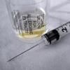 Un vaccin contra cancerului, sub forma unui implant sub piele, a fost testat cu succes pe soareci