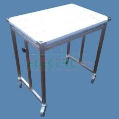 Masa instrumentar inox pentru sala de operatie MI 13