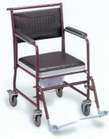 Scaun cu rotile commode