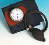 Tensiometru cu manometru atasat la manseta BERLIN