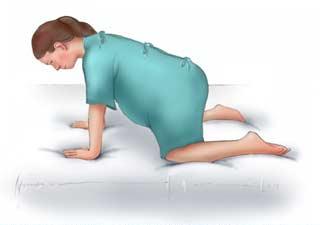 In maini si genunchi