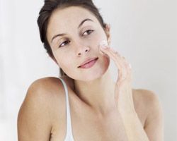 Folositi o crema de noapte