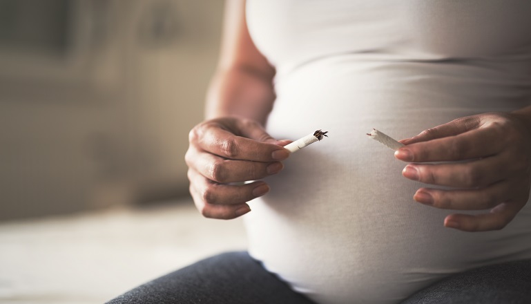 Poate fumatul sa provoace avort spontan?