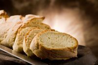 La ce boala va predispune consumul a doar trei felii de paine alba pe zi