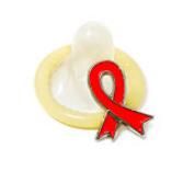 16% dintre tinerii care si-au inceput viata sexuala nu au folosit niciodata prezervativul