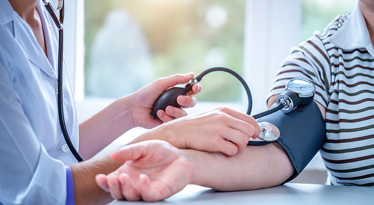 Monitorizarea tensiunii arteriale si efectele hipertensiunii asupra organismului