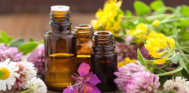 Aromaterapia cu uleiuri esentiale pure: elixirul care ne sustine sanatatea fizica si emotionala