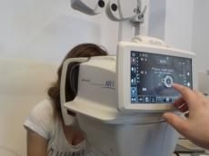 AUTOREFRACTOMETRU