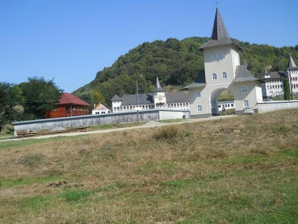 Poze cu manastiri din  Maramures